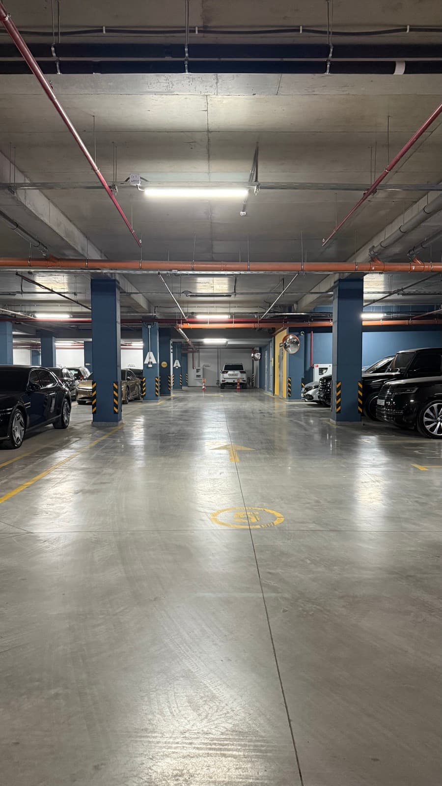 Парковка Yunusabad Gallery